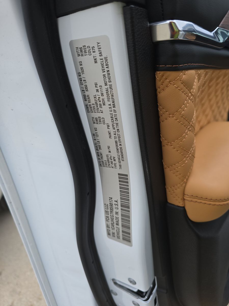 2024 Jeep Grand Cherokee Summit AWD