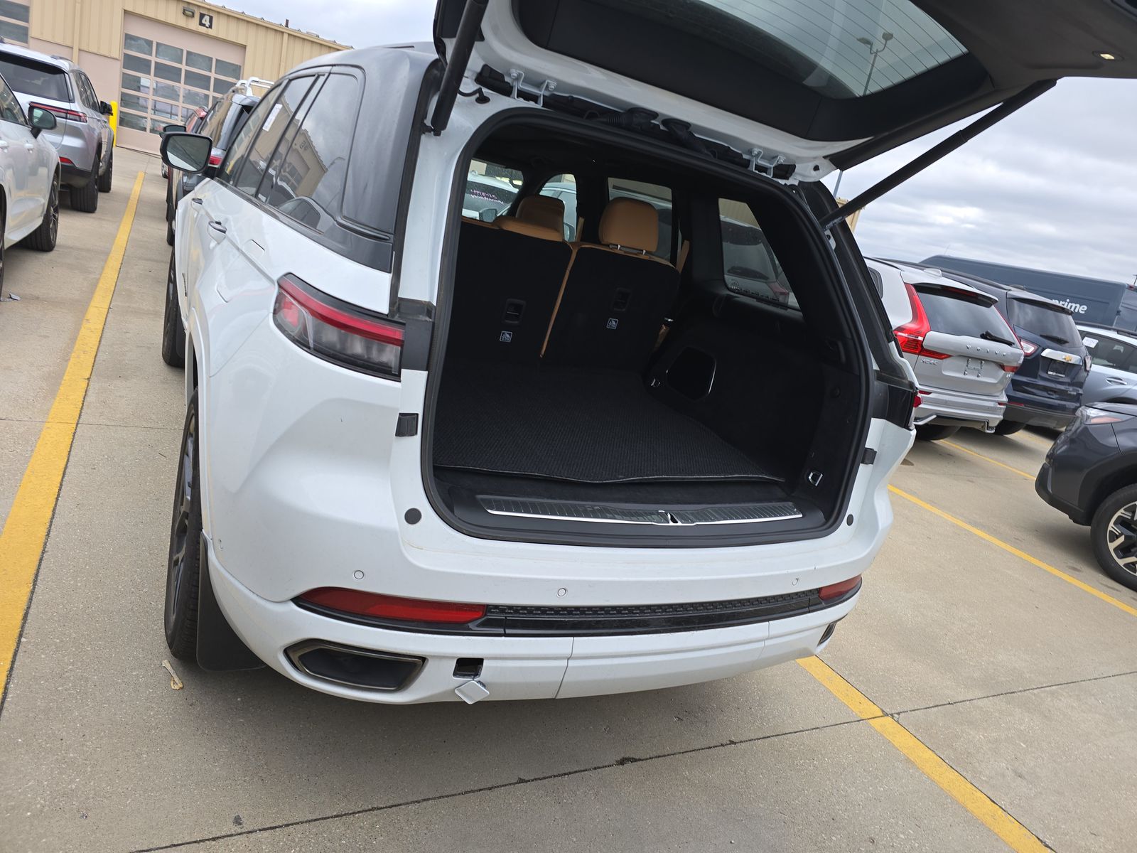 2024 Jeep Grand Cherokee Summit AWD