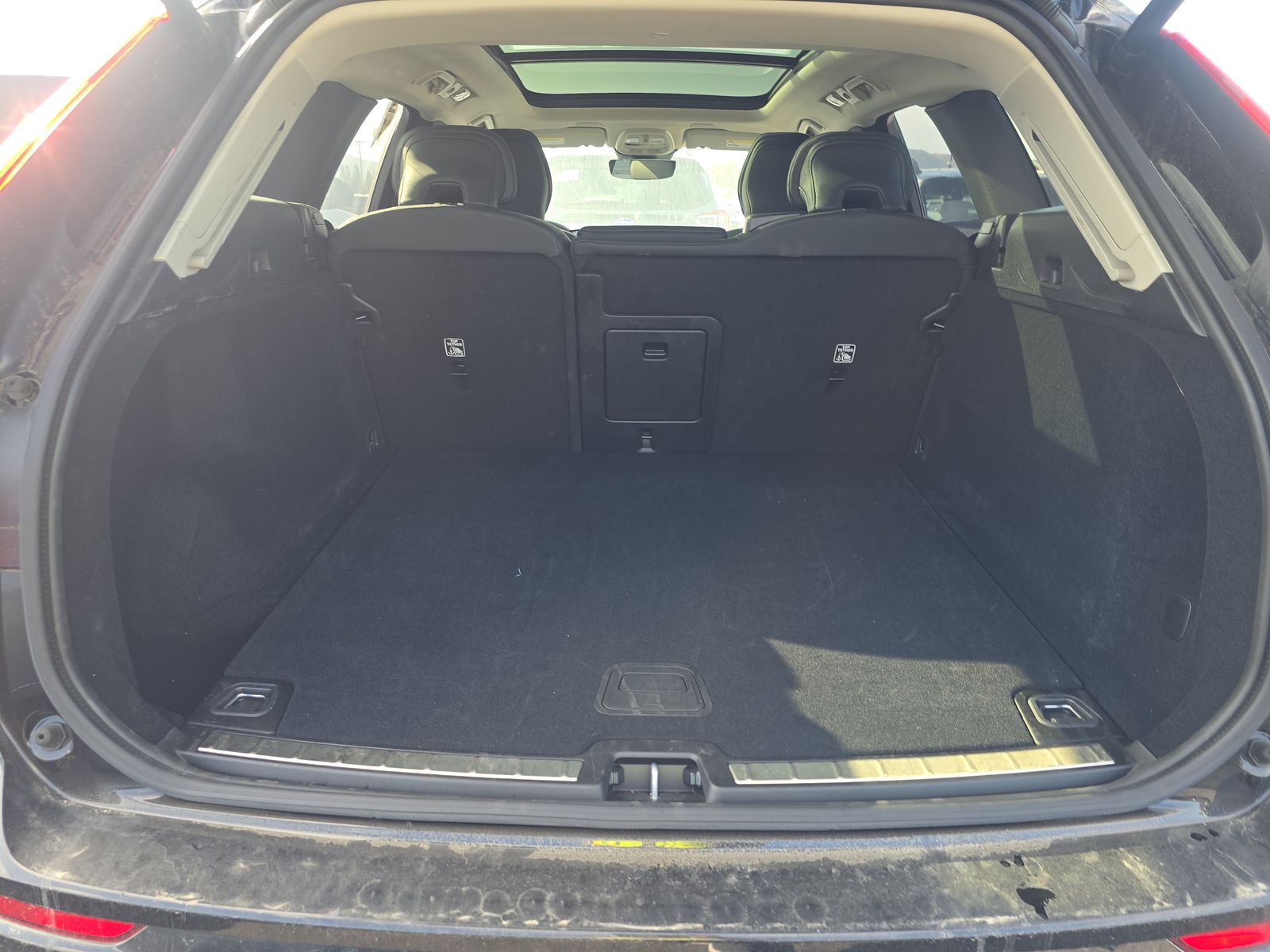 2025 Volvo XC60 B5 Plus AWD