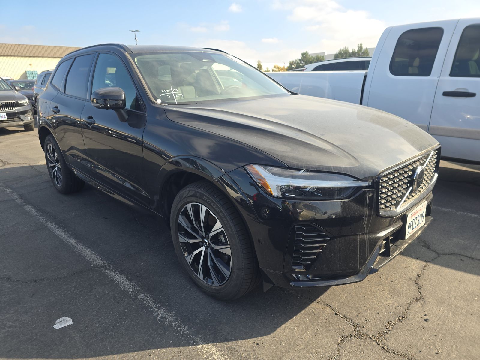 2025 Volvo XC60 B5 Plus AWD