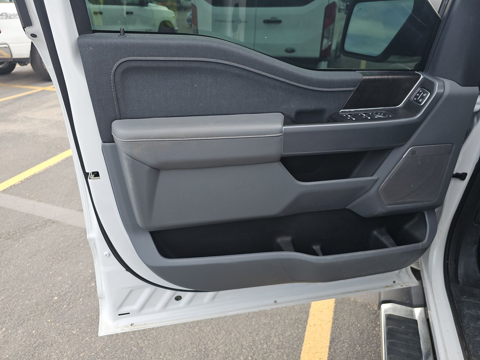 2023 Ford F-150 Lariat AWD