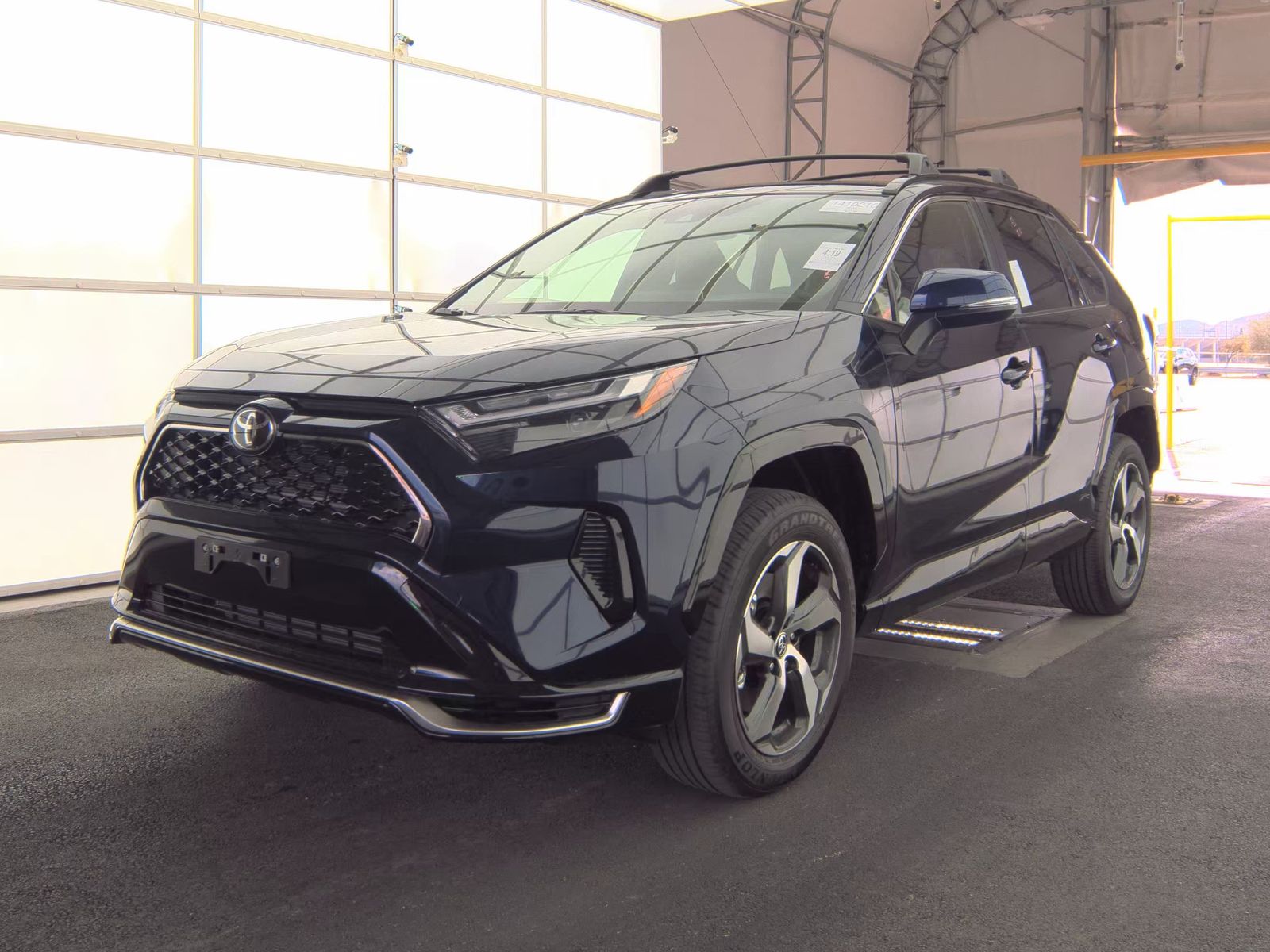 2025 Toyota RAV4 Plug-In Hybrid SE AWD