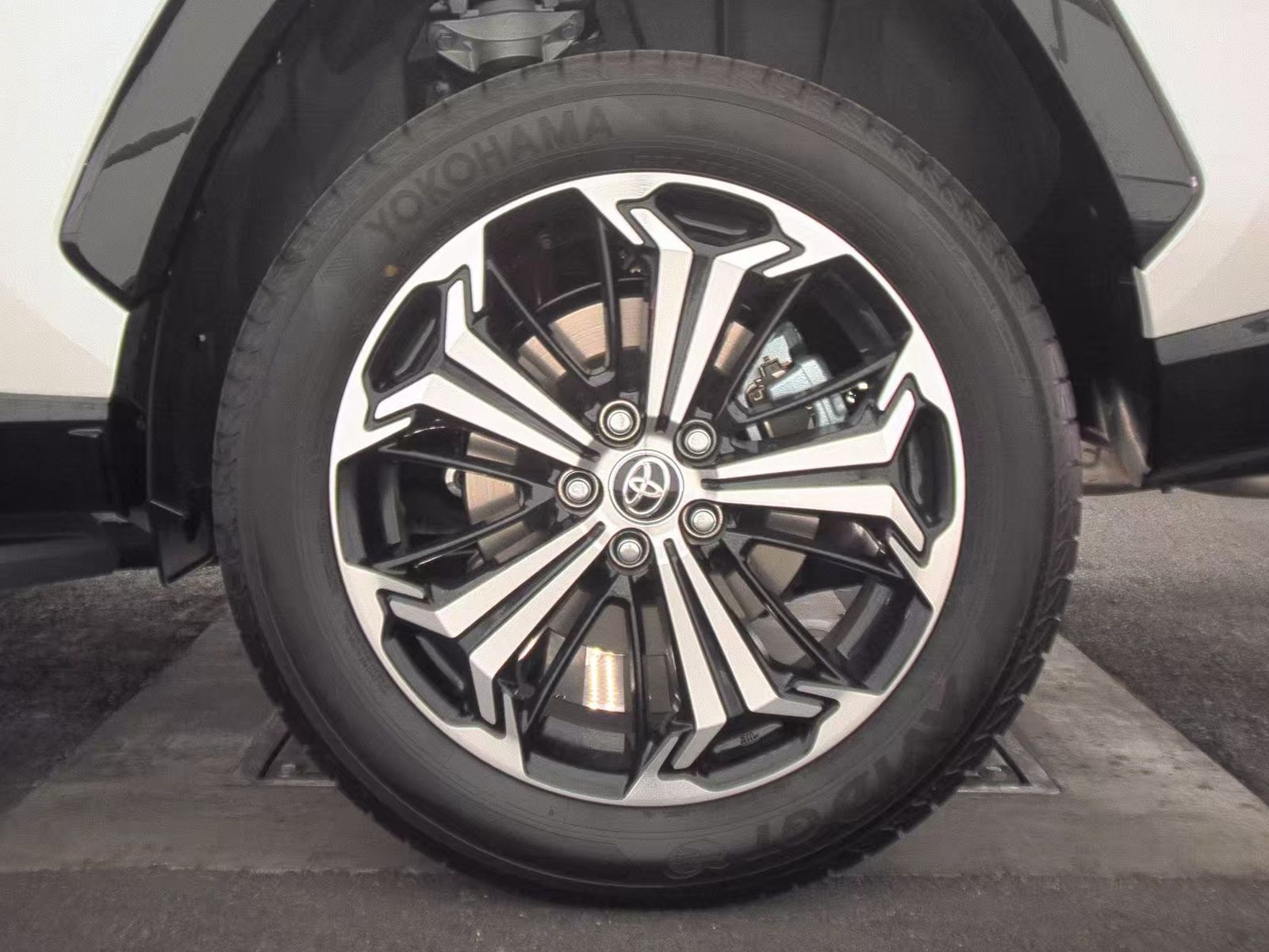 2025 Toyota RAV4 Plug-In Hybrid XSE AWD