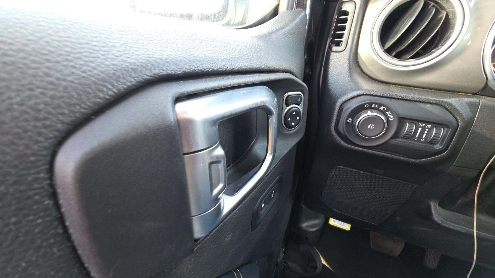 2022 Jeep Wrangler Unlimited Sahara AWD