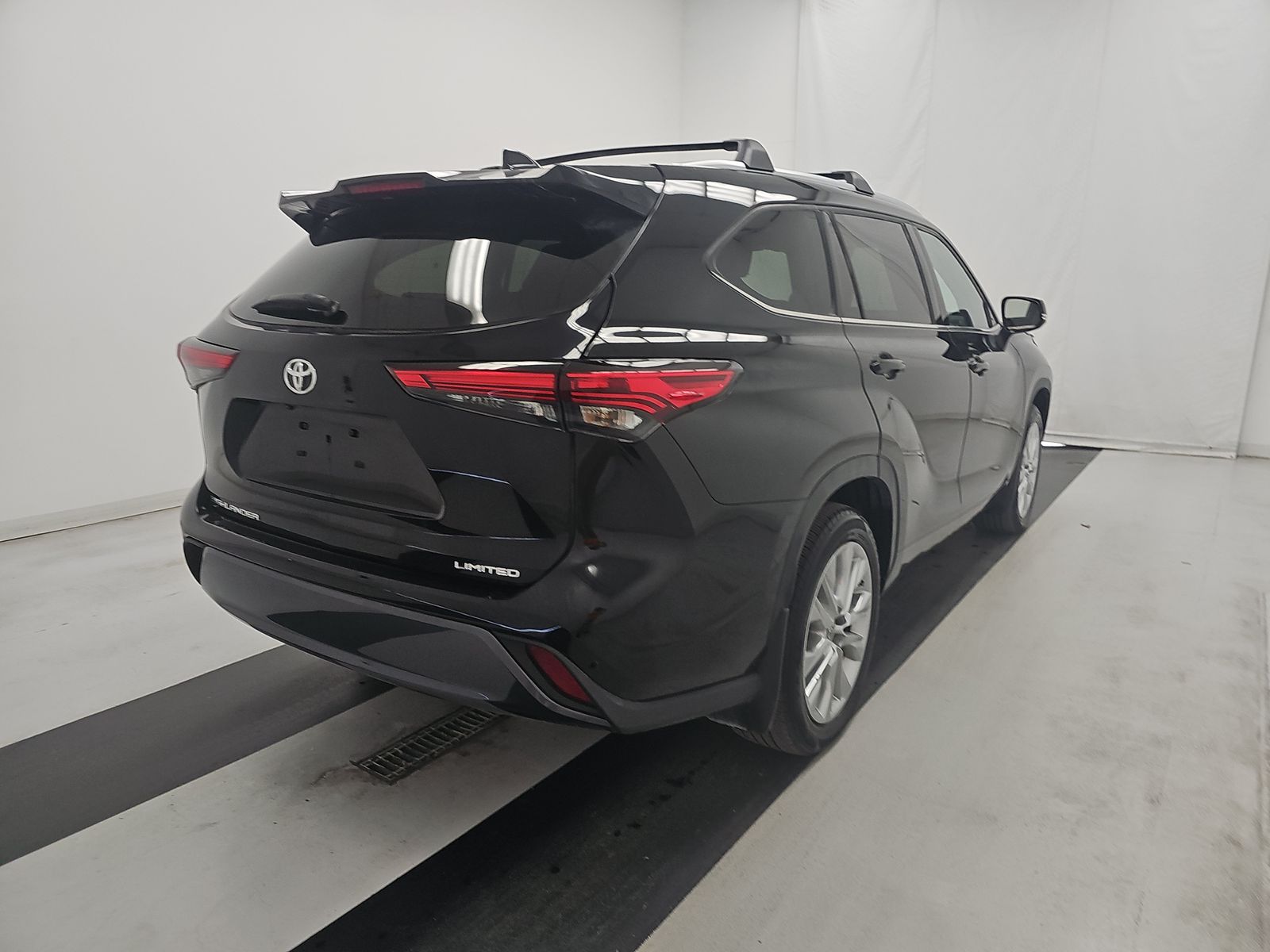 2023 Toyota Highlander Limited FWD