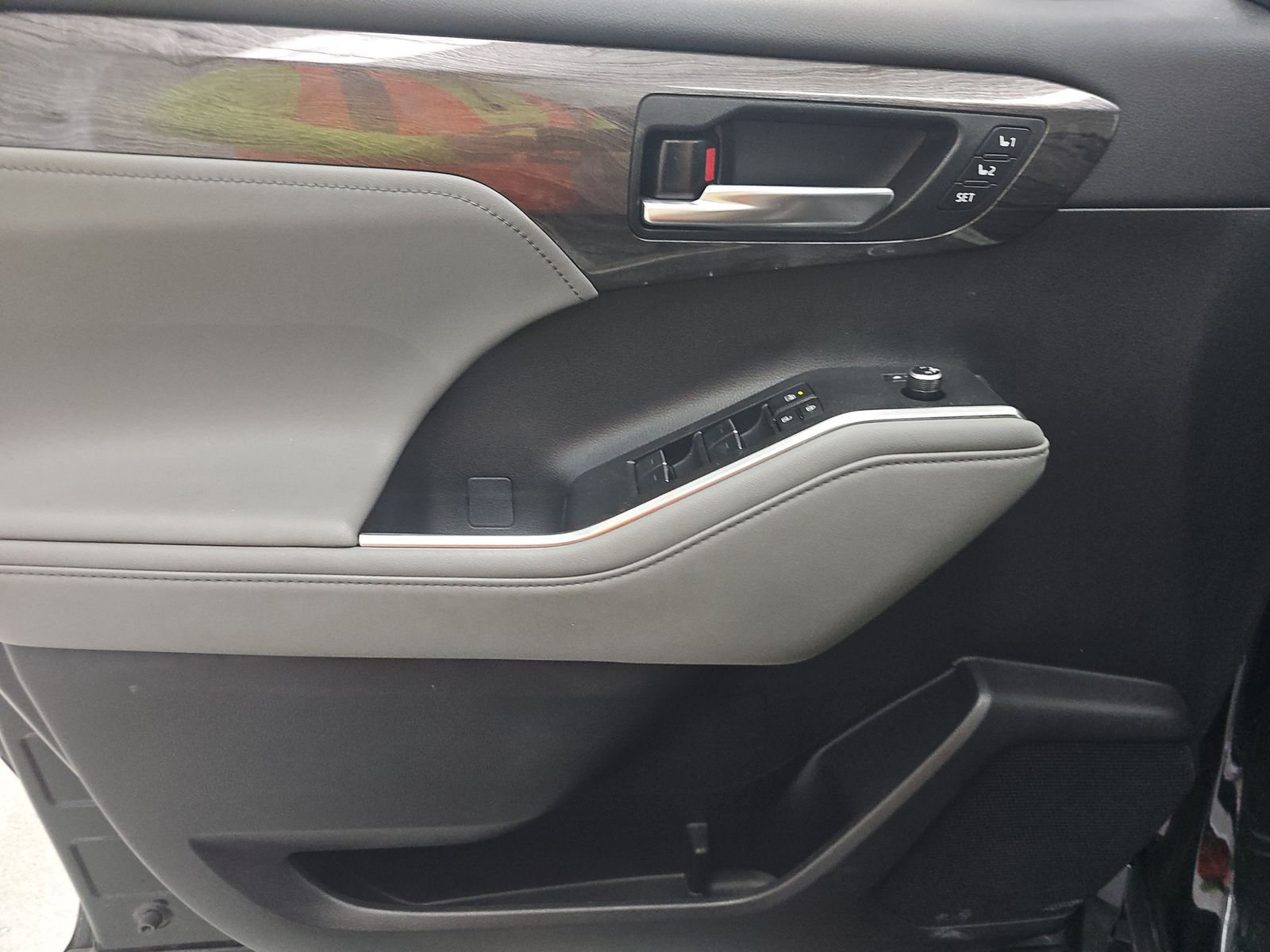 2023 Toyota Highlander Limited FWD