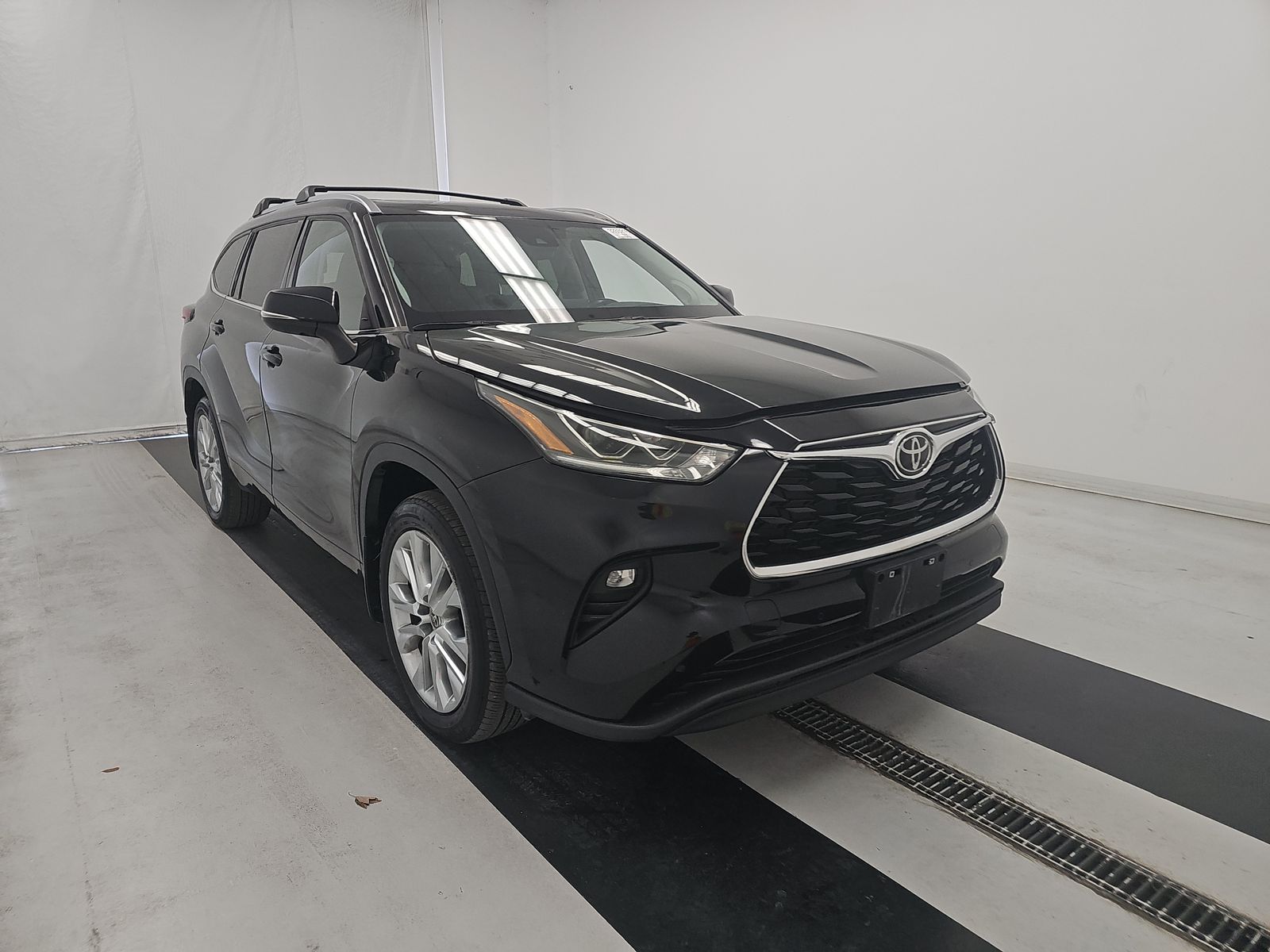 2023 Toyota Highlander Limited FWD