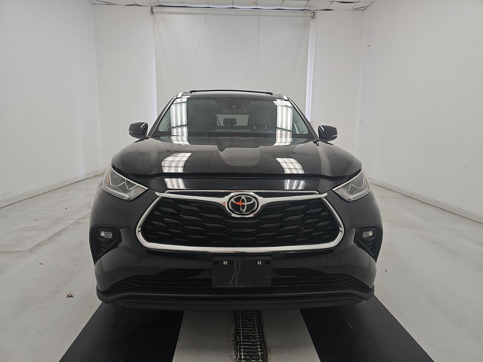 2023 Toyota Highlander Limited FWD