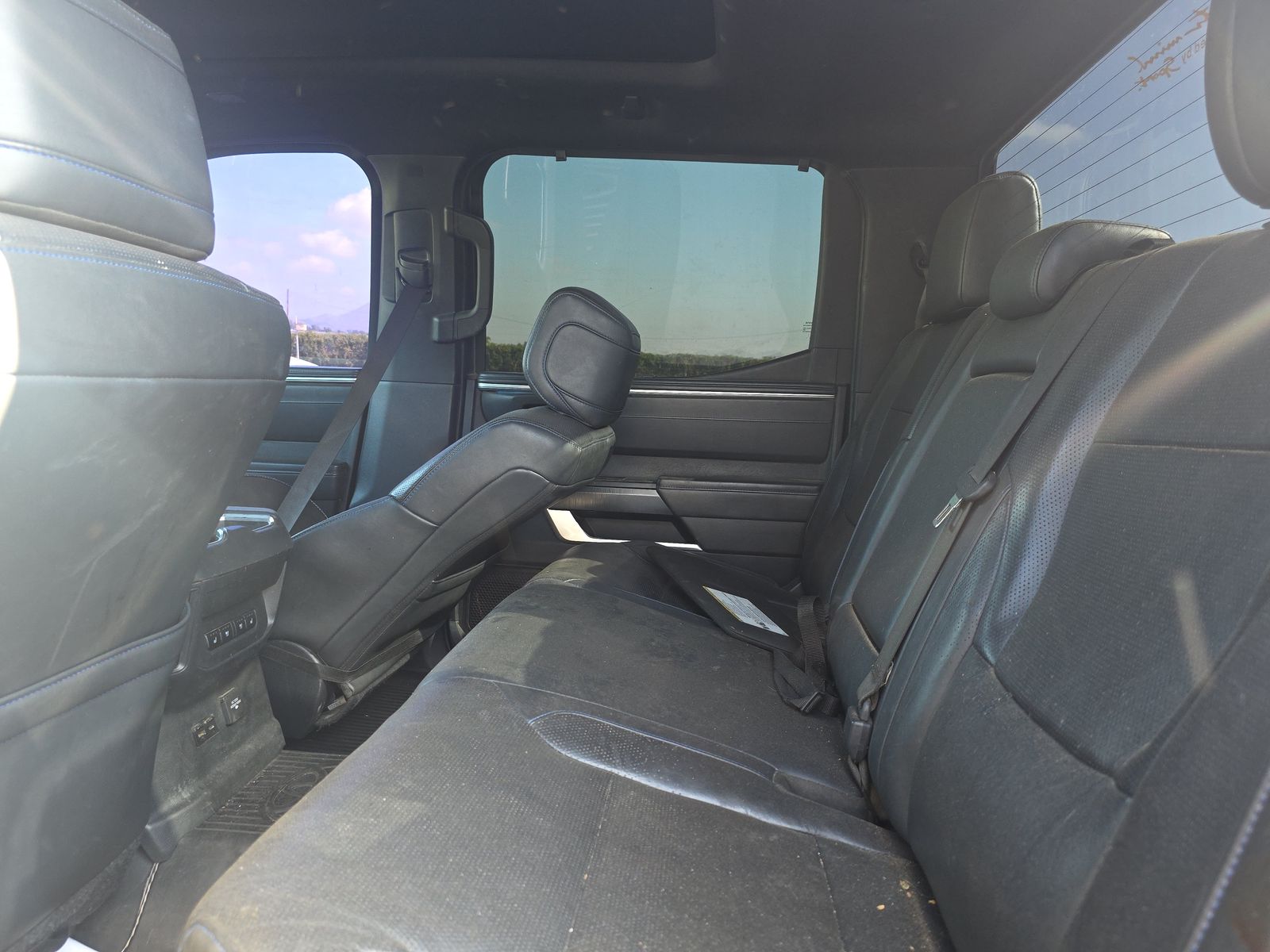 2023 Toyota Tundra Hybrid Platinum AWD