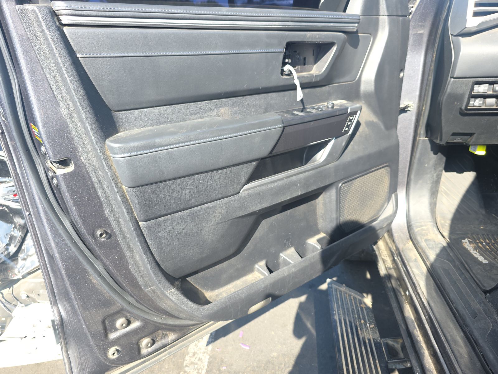 2023 Toyota Tundra Hybrid Platinum AWD