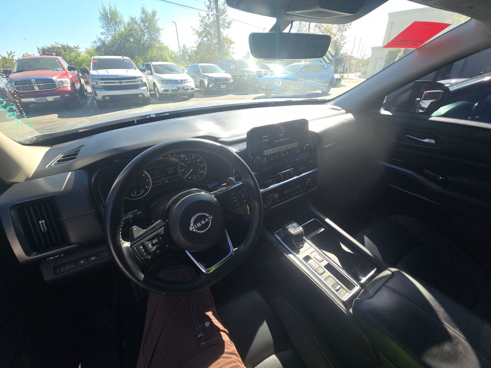 2023 Nissan Pathfinder SL FWD