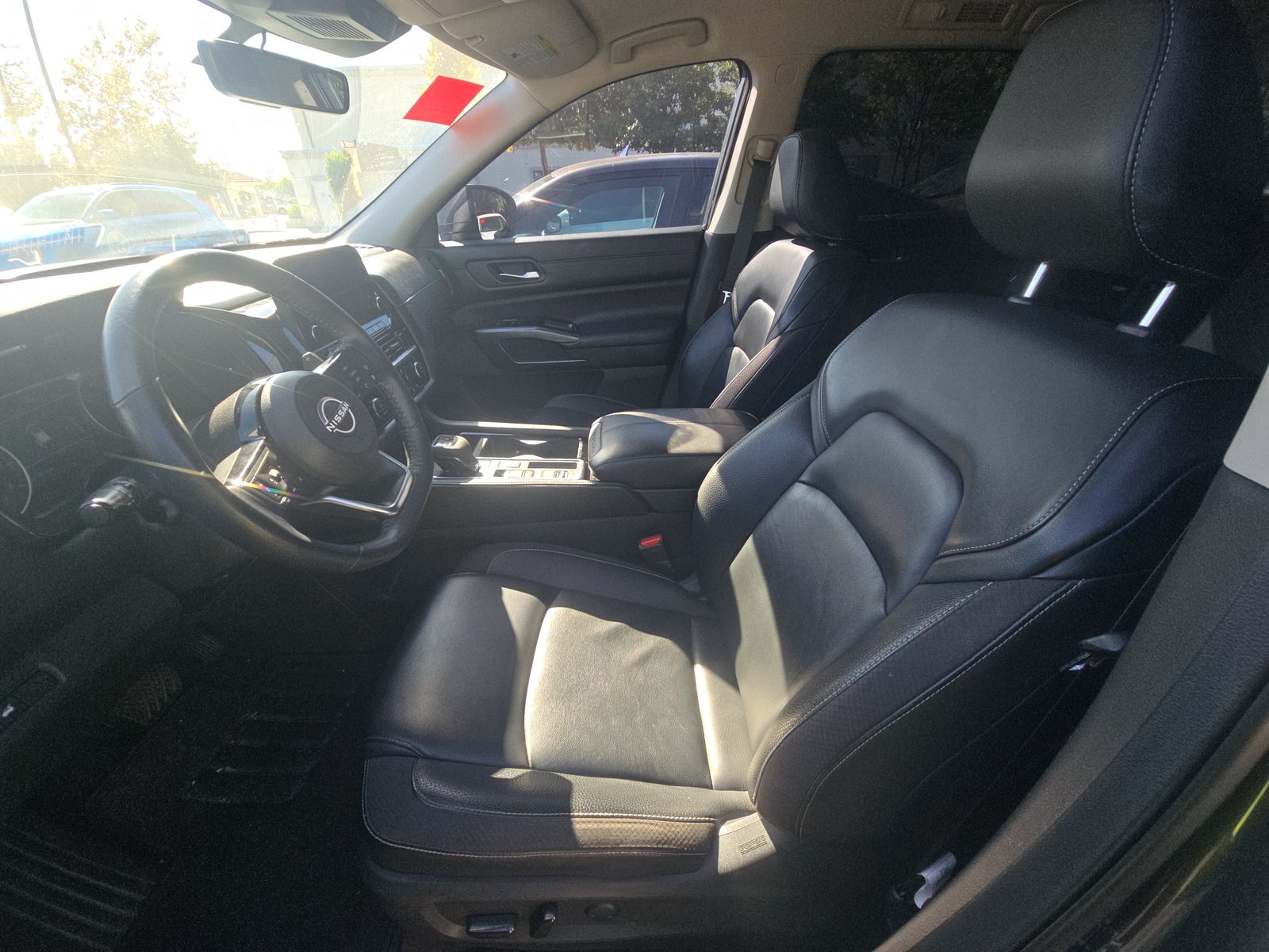 2023 Nissan Pathfinder SL FWD