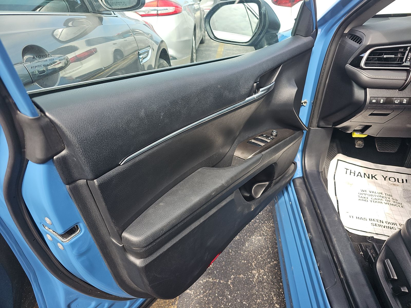 2024 Toyota Camry SE FWD