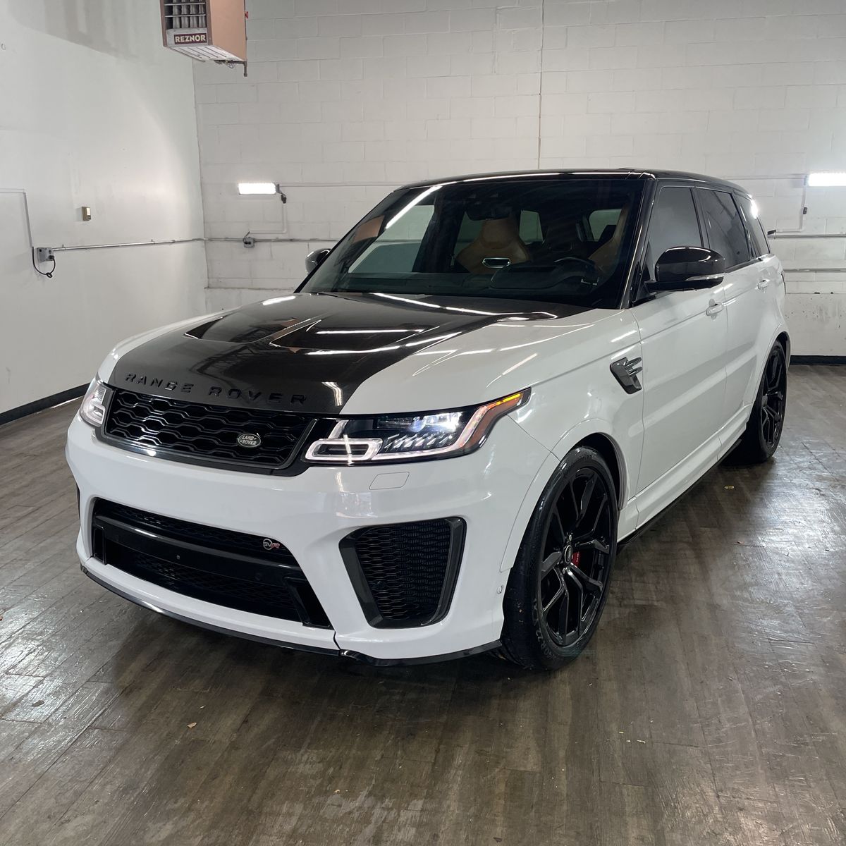 2022 Land Rover Range Rover Sport SVR Carbon Edition