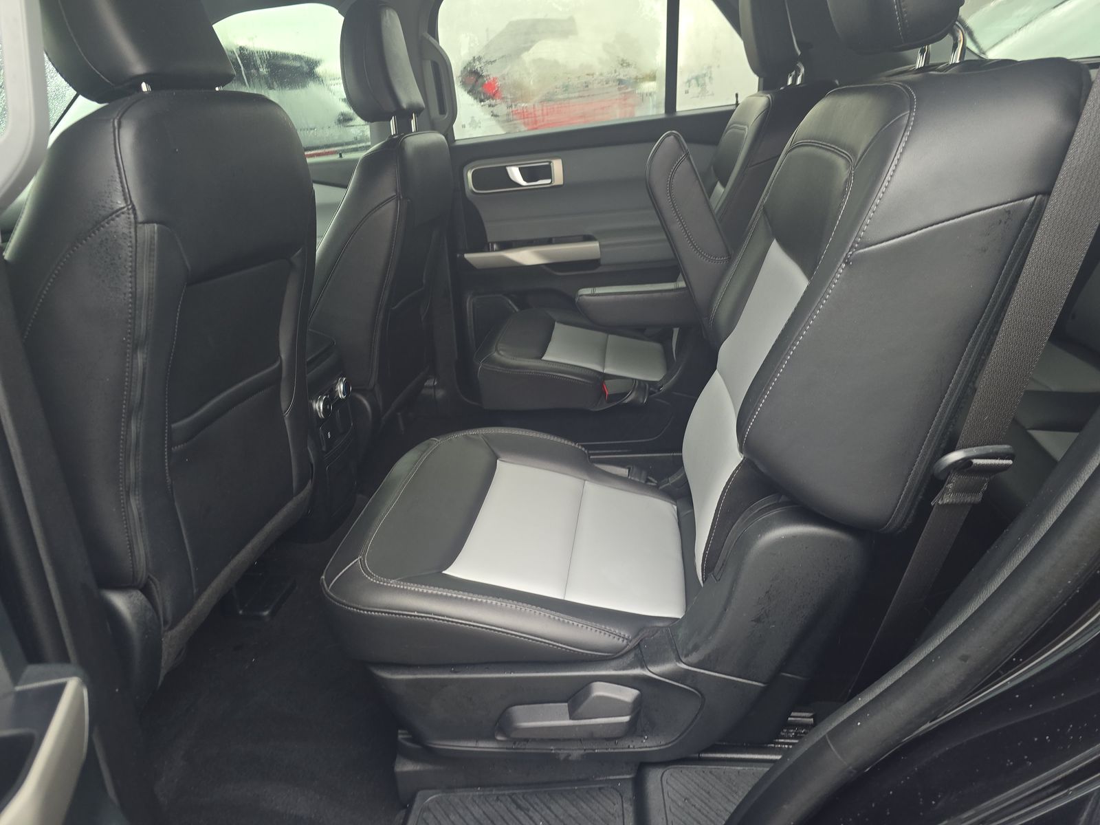 2023 Ford Explorer XLT AWD