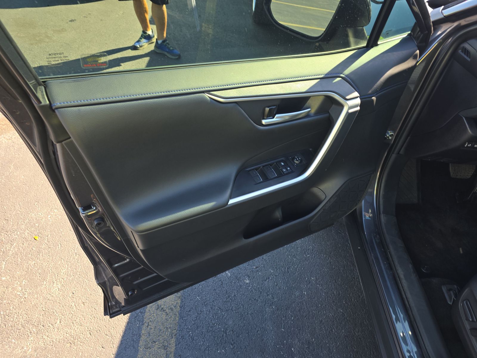 2025 Toyota RAV4 Hybrid XSE AWD