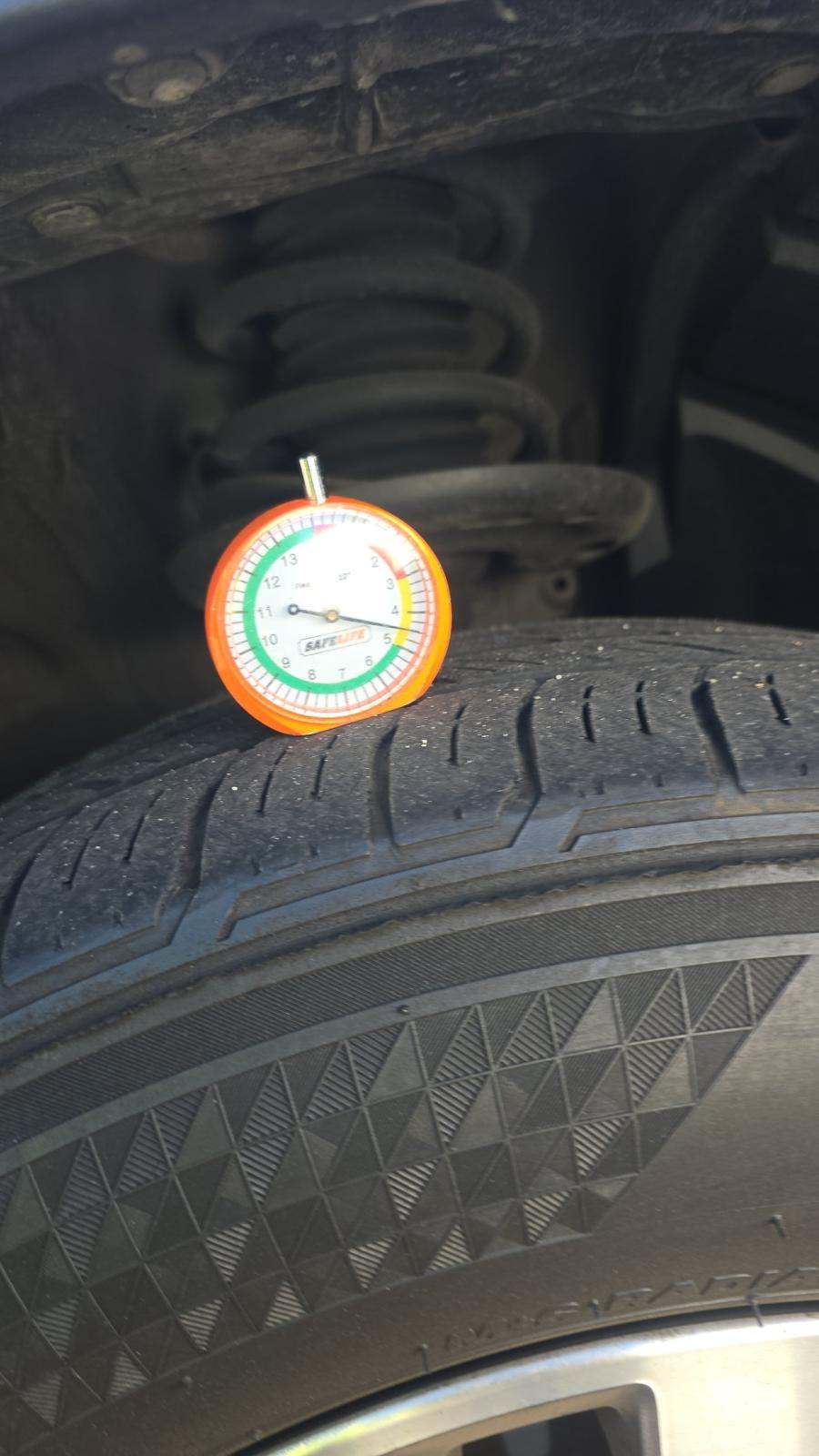 2023 Nissan Pathfinder SL FWD