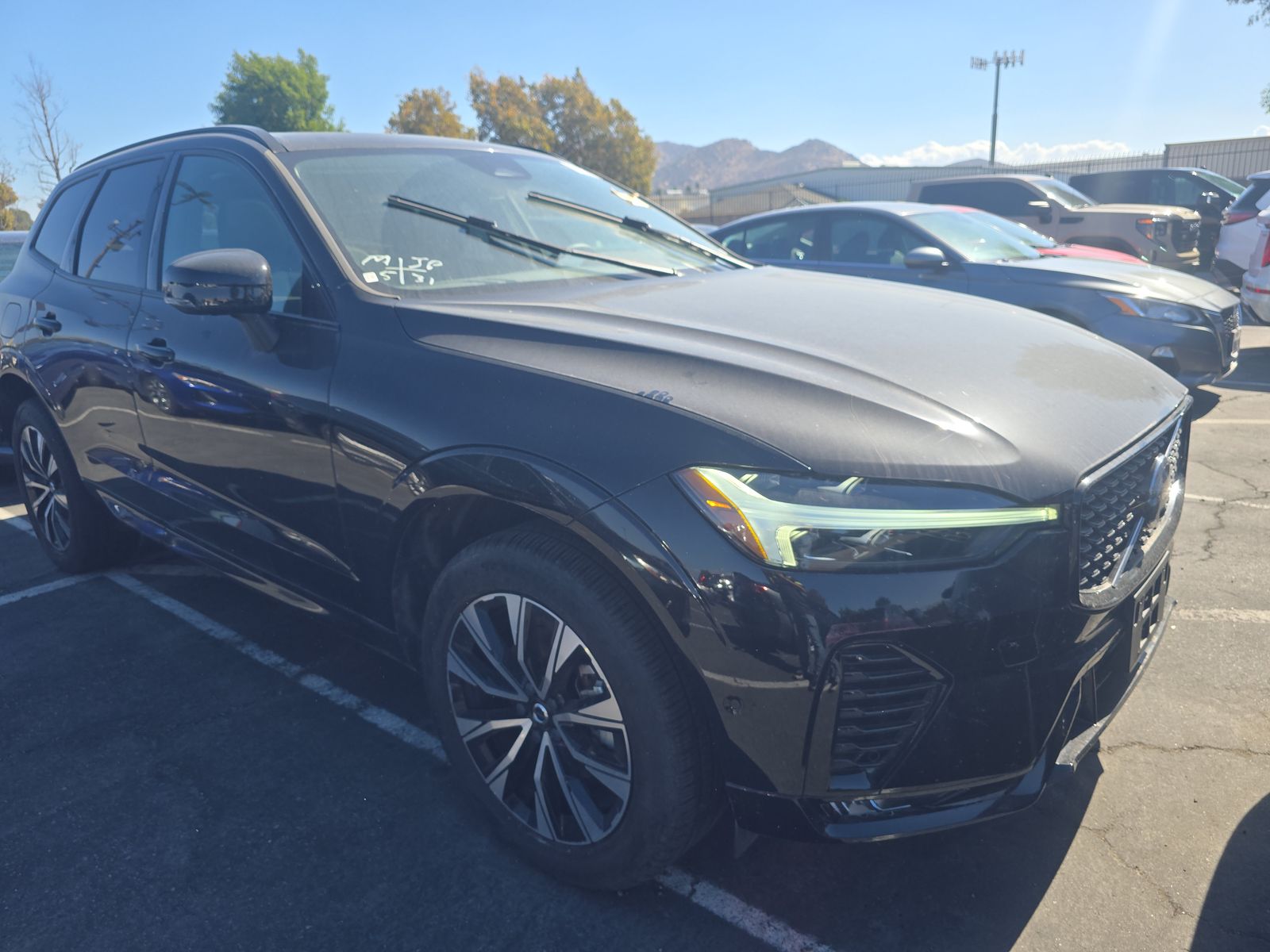 2025 Volvo XC60 B5 Plus AWD