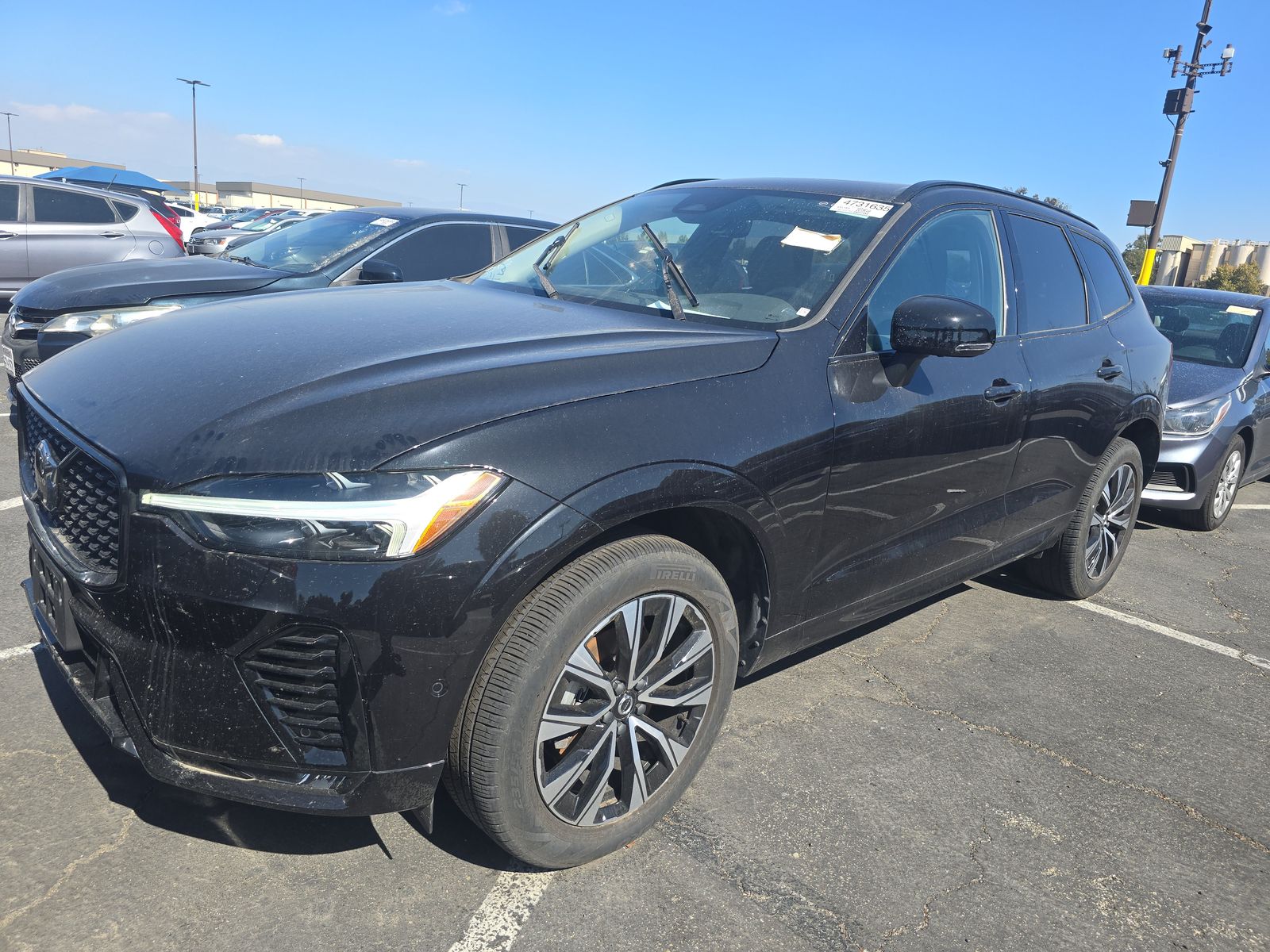 2025 Volvo XC60 B5 Plus AWD