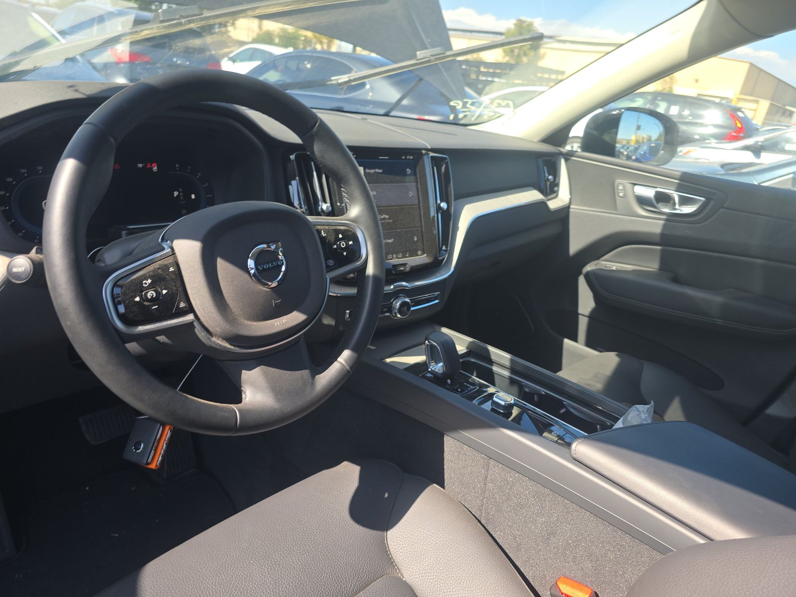 2025 Volvo XC60 B5 Plus AWD