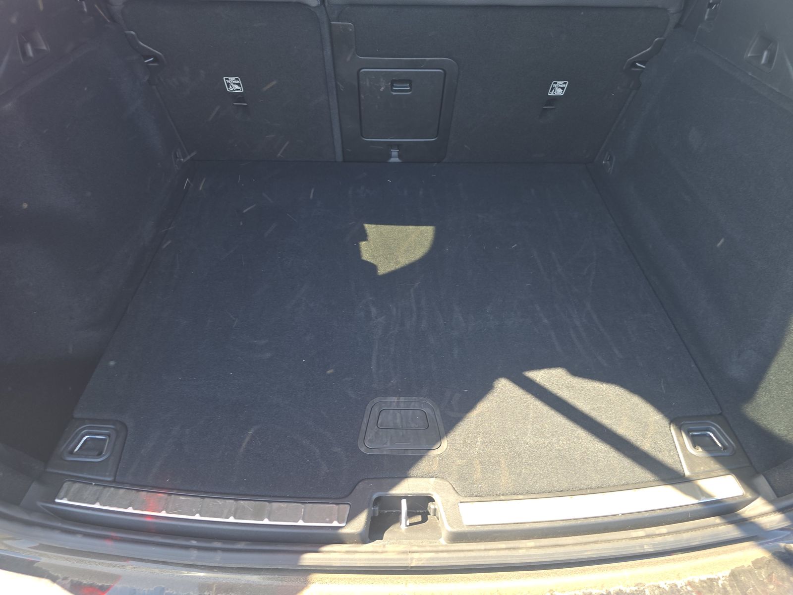 2025 Volvo XC60 B5 Plus AWD