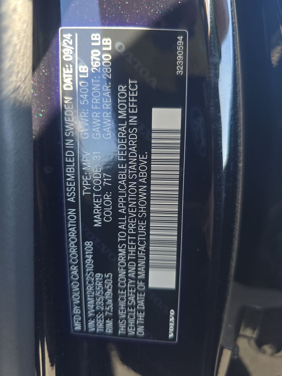 2025 Volvo XC60 B5 Plus AWD