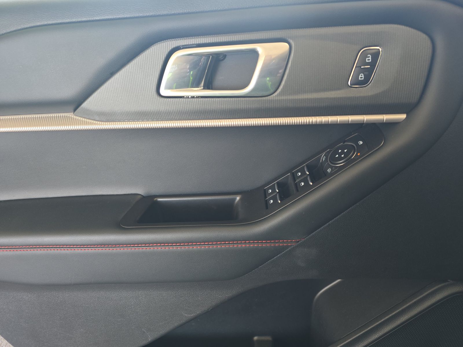 2025 Ford Explorer ST-Line AWD