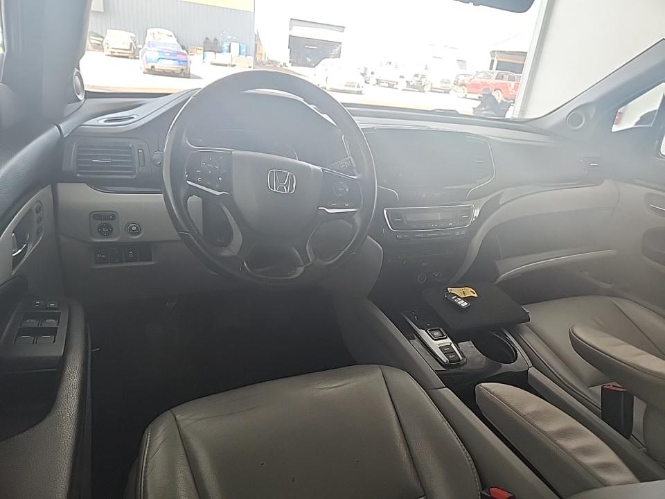 2020 Honda Pilot Touring FWD