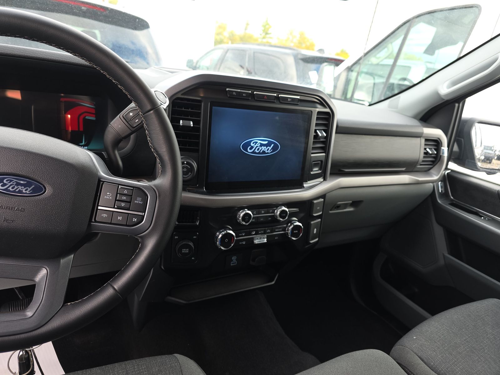 2024 Ford F-150 XLT AWD