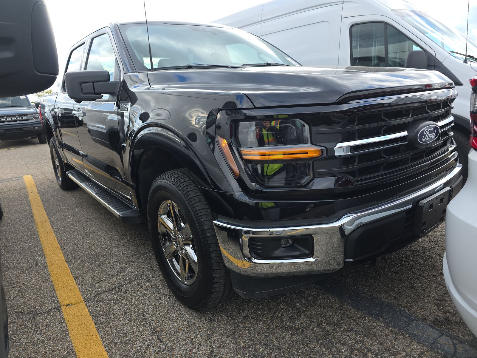 2024 Ford F-150 XLT AWD