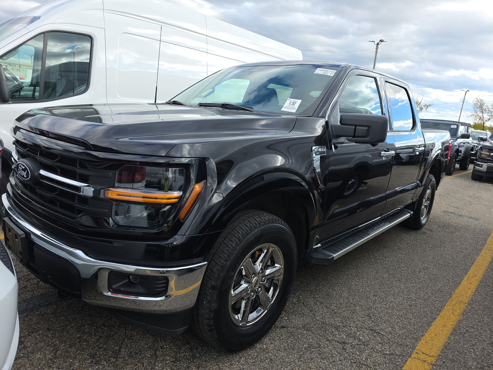 2024 Ford F-150 XLT AWD