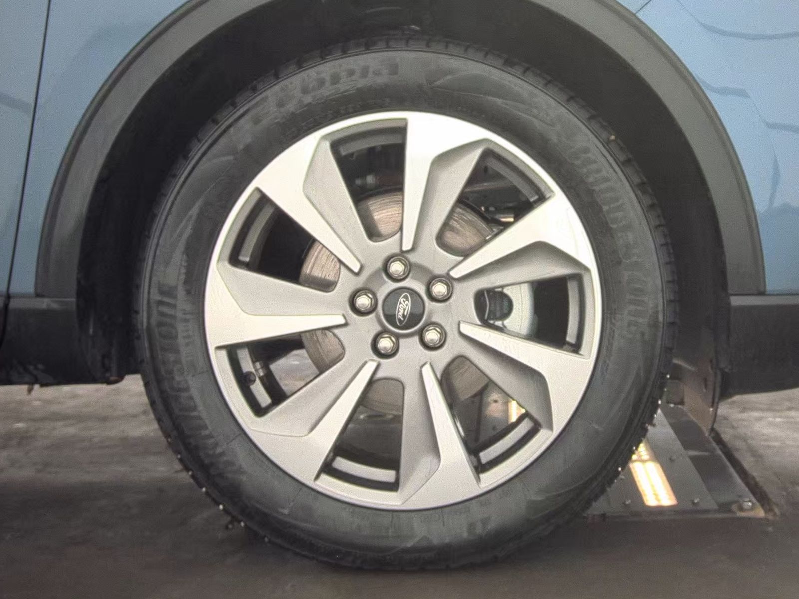 2025 Ford Escape Hybrid Platinum FWD