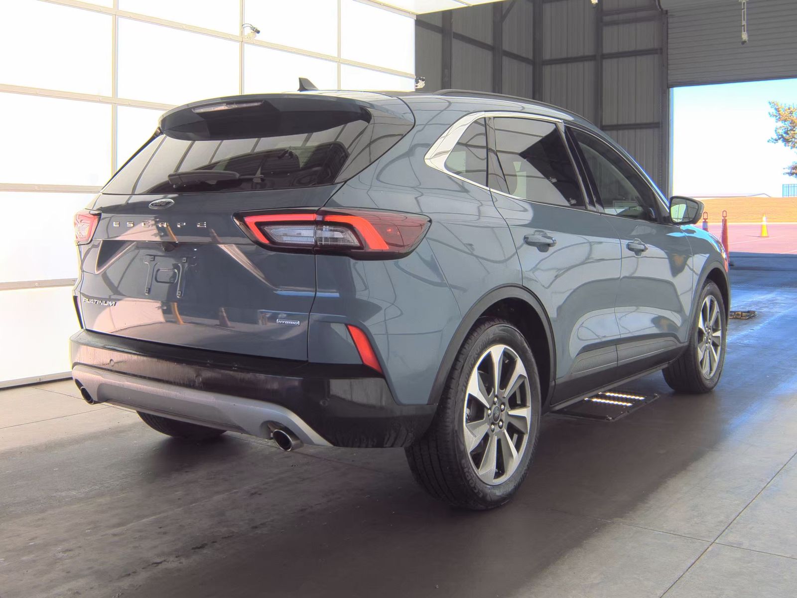 2025 Ford Escape Hybrid Platinum FWD