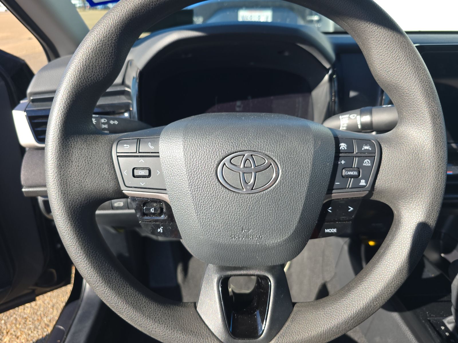 2025 Toyota Camry LE FWD