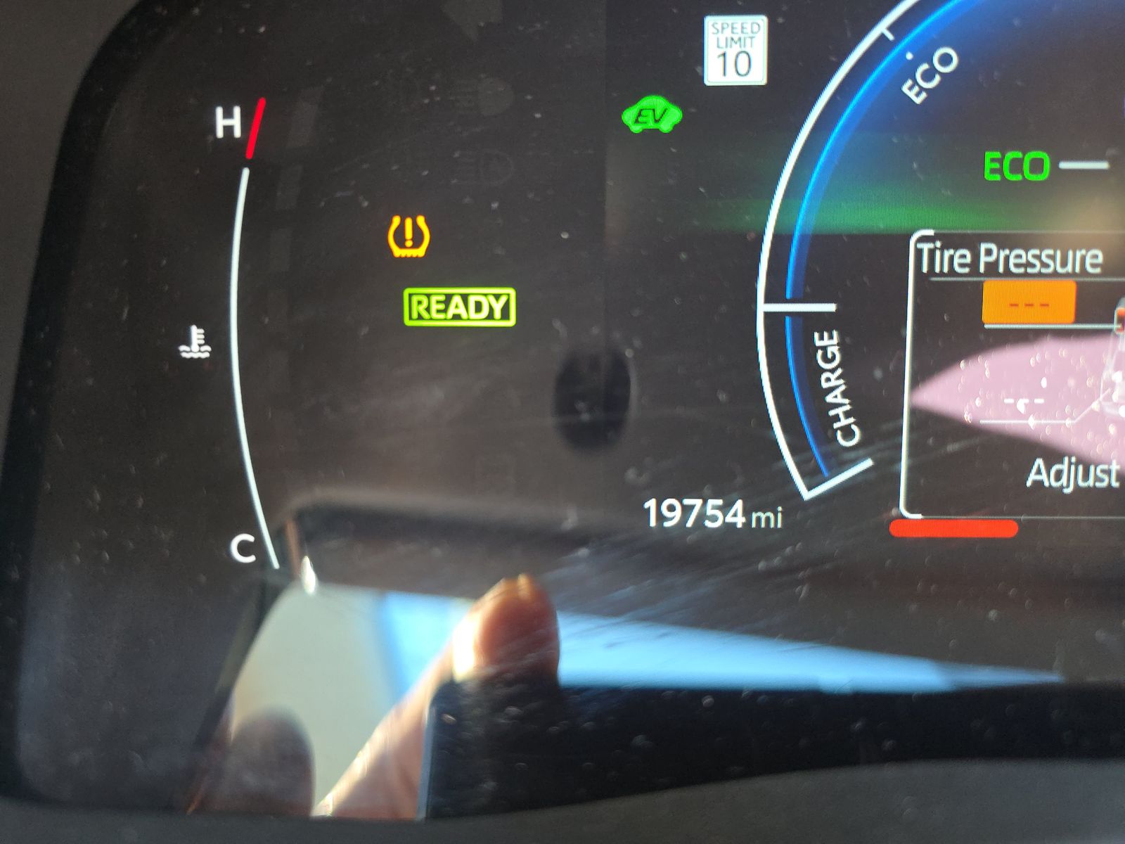 2025 Toyota Camry LE FWD