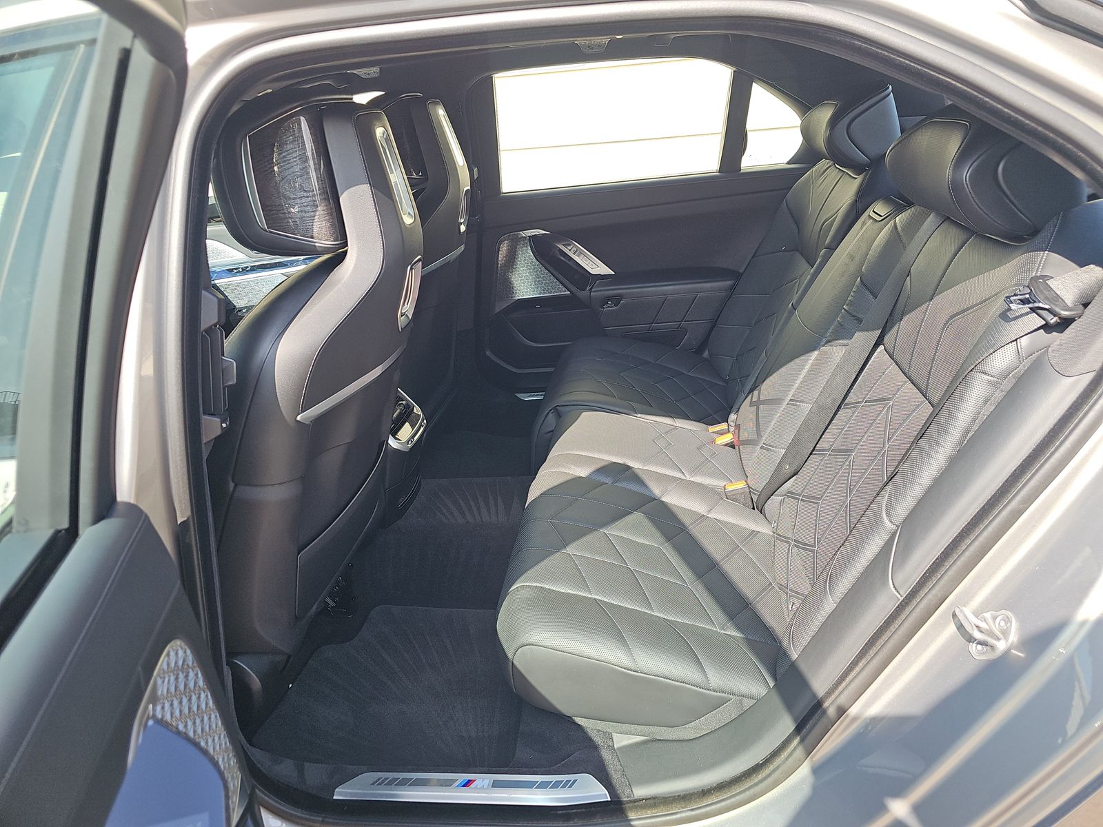 2023 BMW 7 Series 760i xDrive AWD