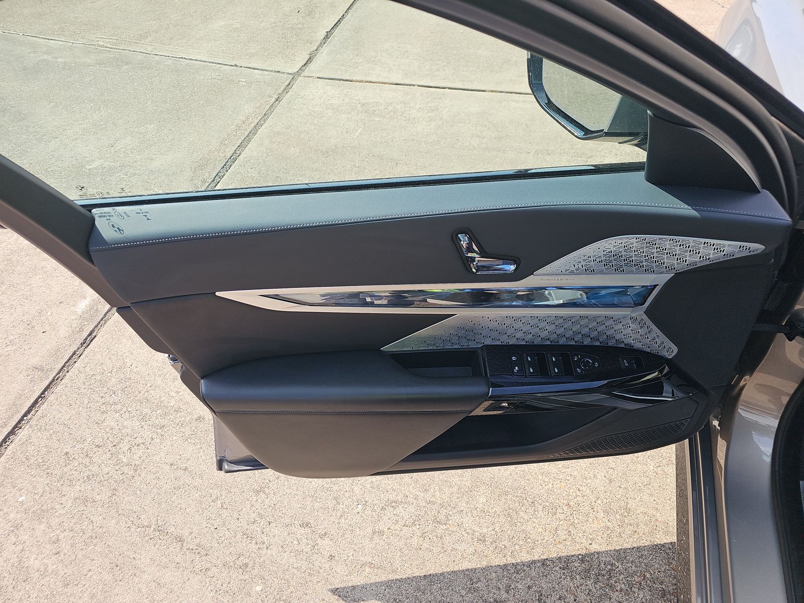 2023 BMW 7 Series 760i xDrive AWD