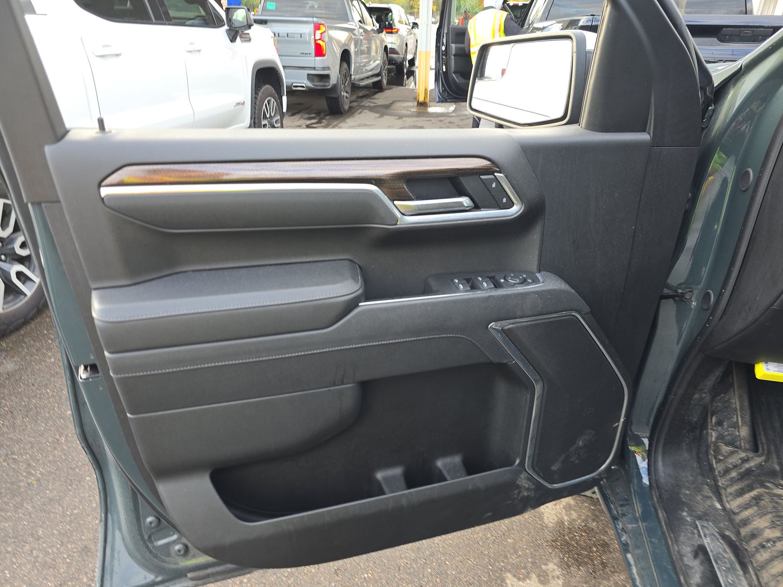 2025 Chevrolet Silverado 1500 LT AWD