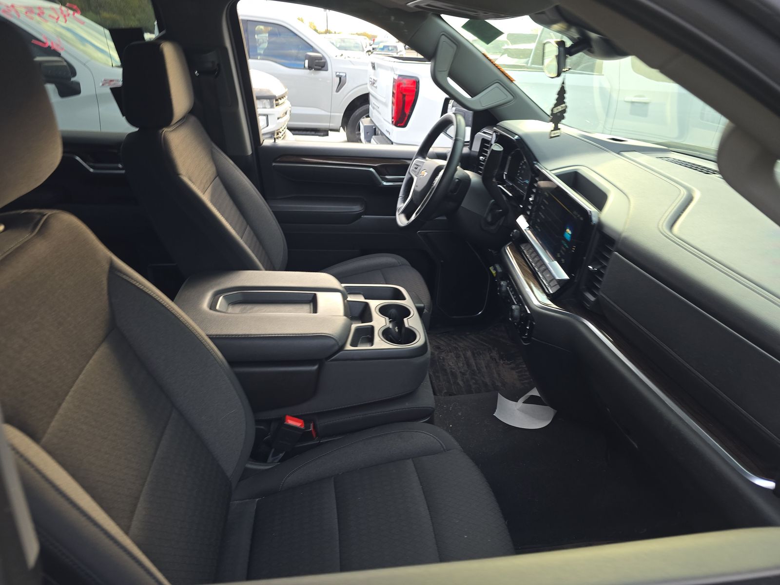 2025 Chevrolet Silverado 1500 LT AWD