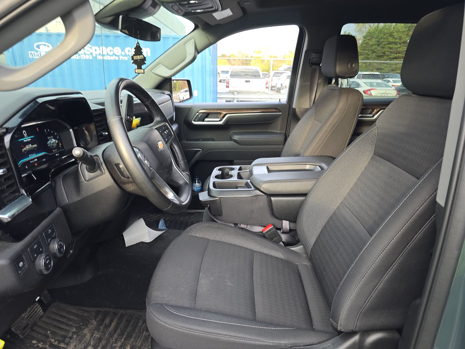 2025 Chevrolet Silverado 1500 LT AWD