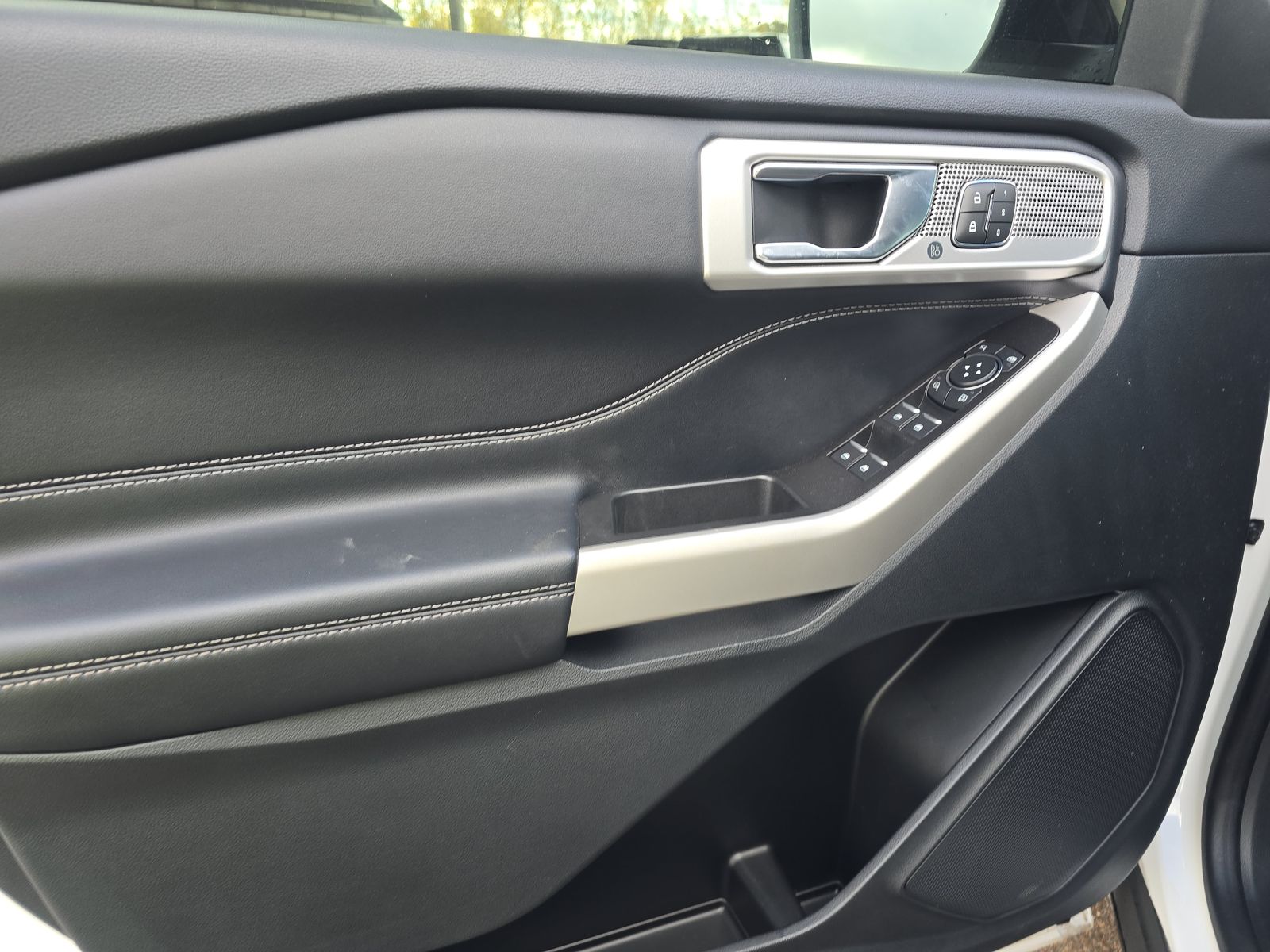 2022 Ford Explorer Hybrid Limited AWD