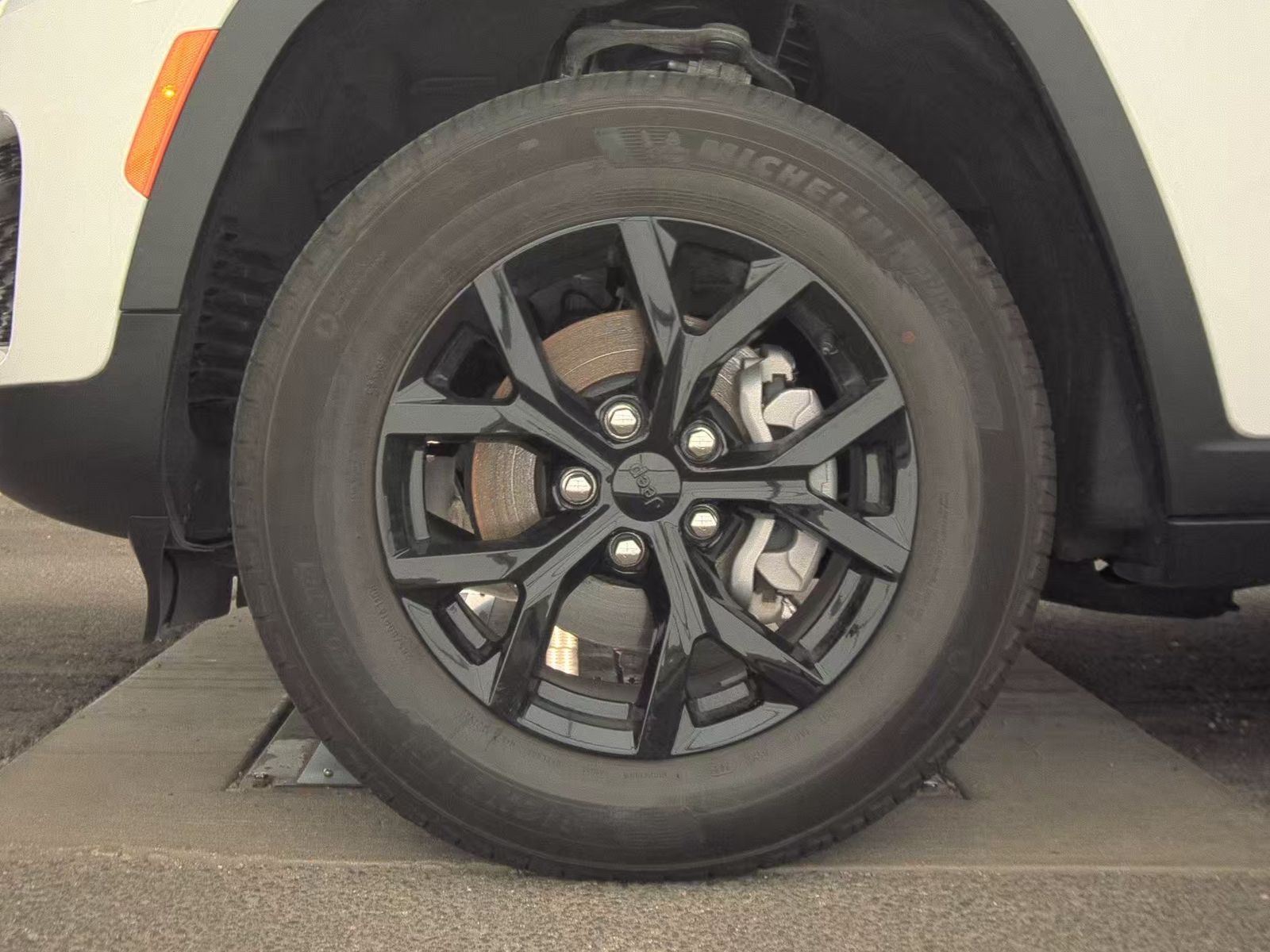 2024 Jeep Grand Cherokee Altitude RWD