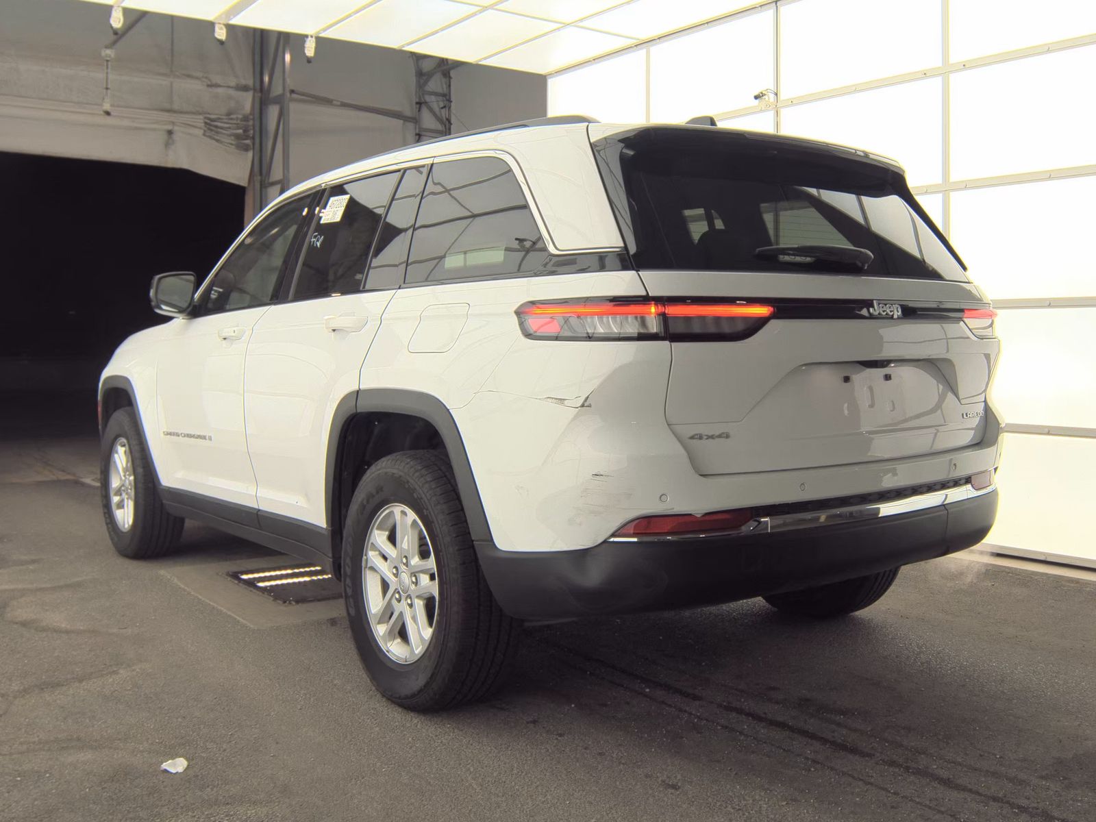 2024 Jeep Grand Cherokee Laredo AWD