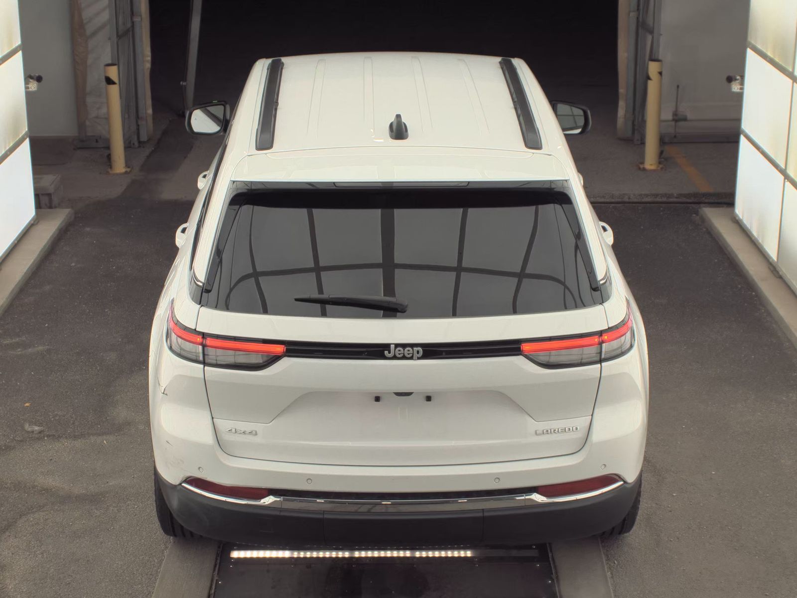 2024 Jeep Grand Cherokee Laredo AWD