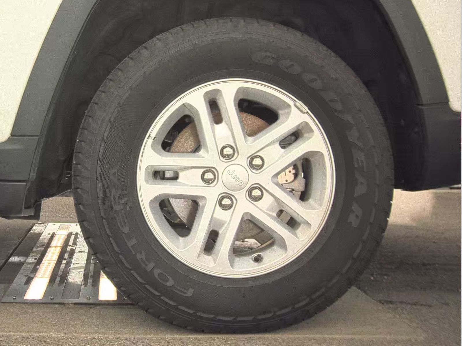 2024 Jeep Grand Cherokee Laredo AWD