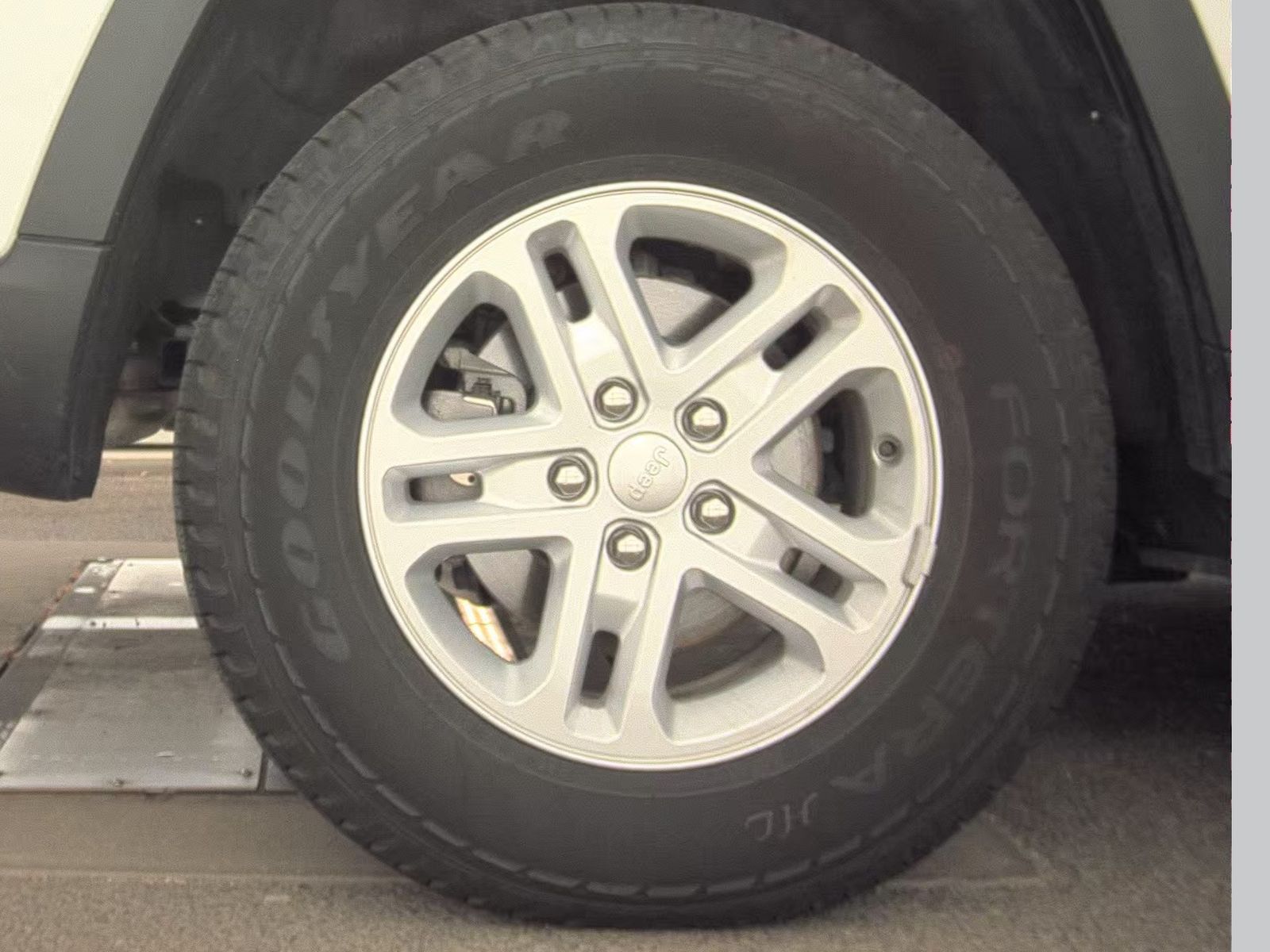 2024 Jeep Grand Cherokee Laredo AWD