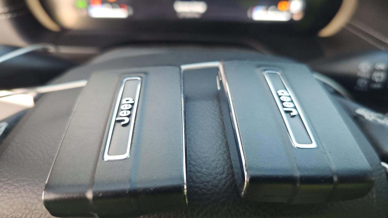 2023 Jeep Grand Cherokee Laredo AWD