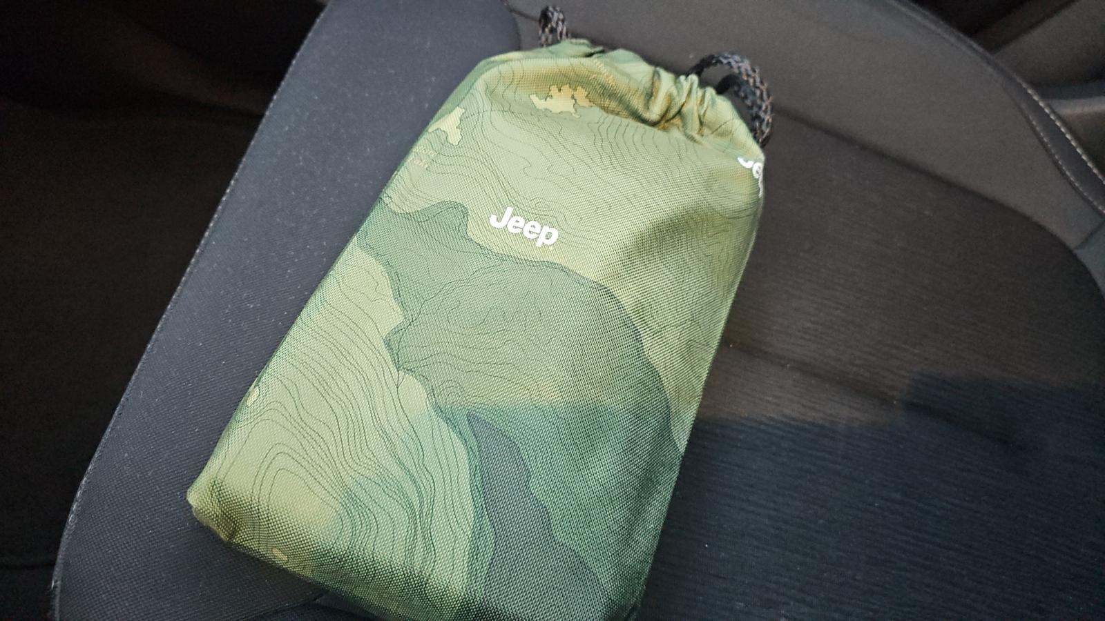 2023 Jeep Grand Cherokee Laredo AWD