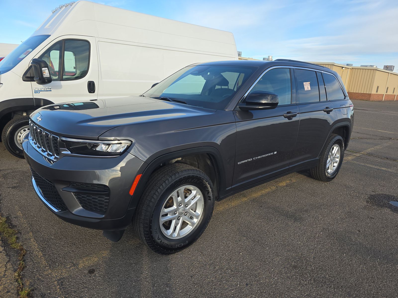 2024 Jeep Grand Cherokee Laredo AWD