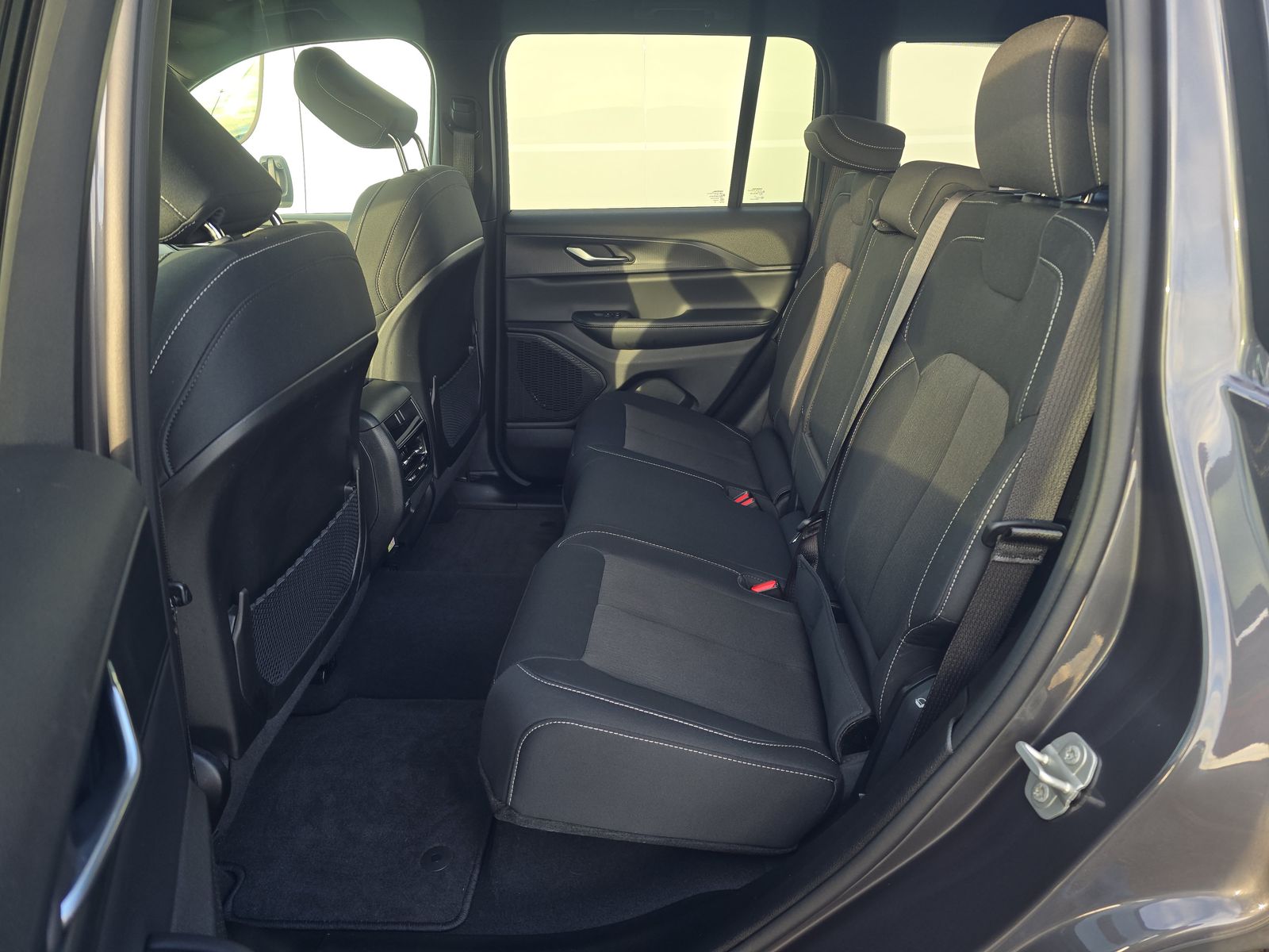 2024 Jeep Grand Cherokee Laredo AWD